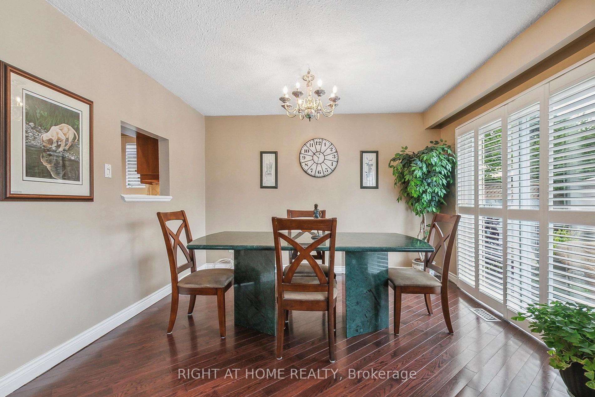 Photo 6 of 258 Braymore Boulevard, Scarborough, Rouge — HOMEH