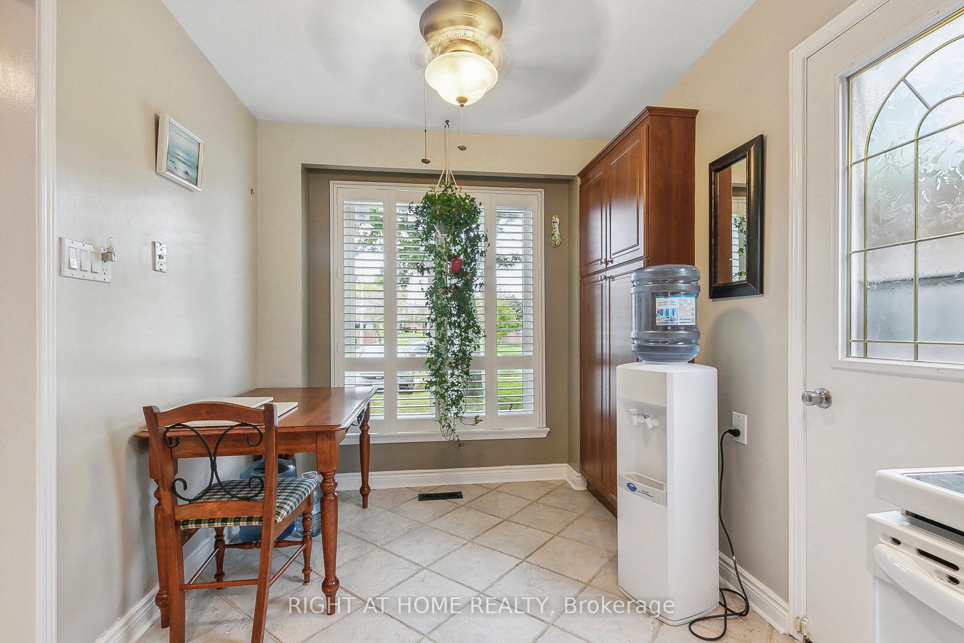 Photo 9 of 258 Braymore Boulevard, Scarborough, Rouge — HOMEH