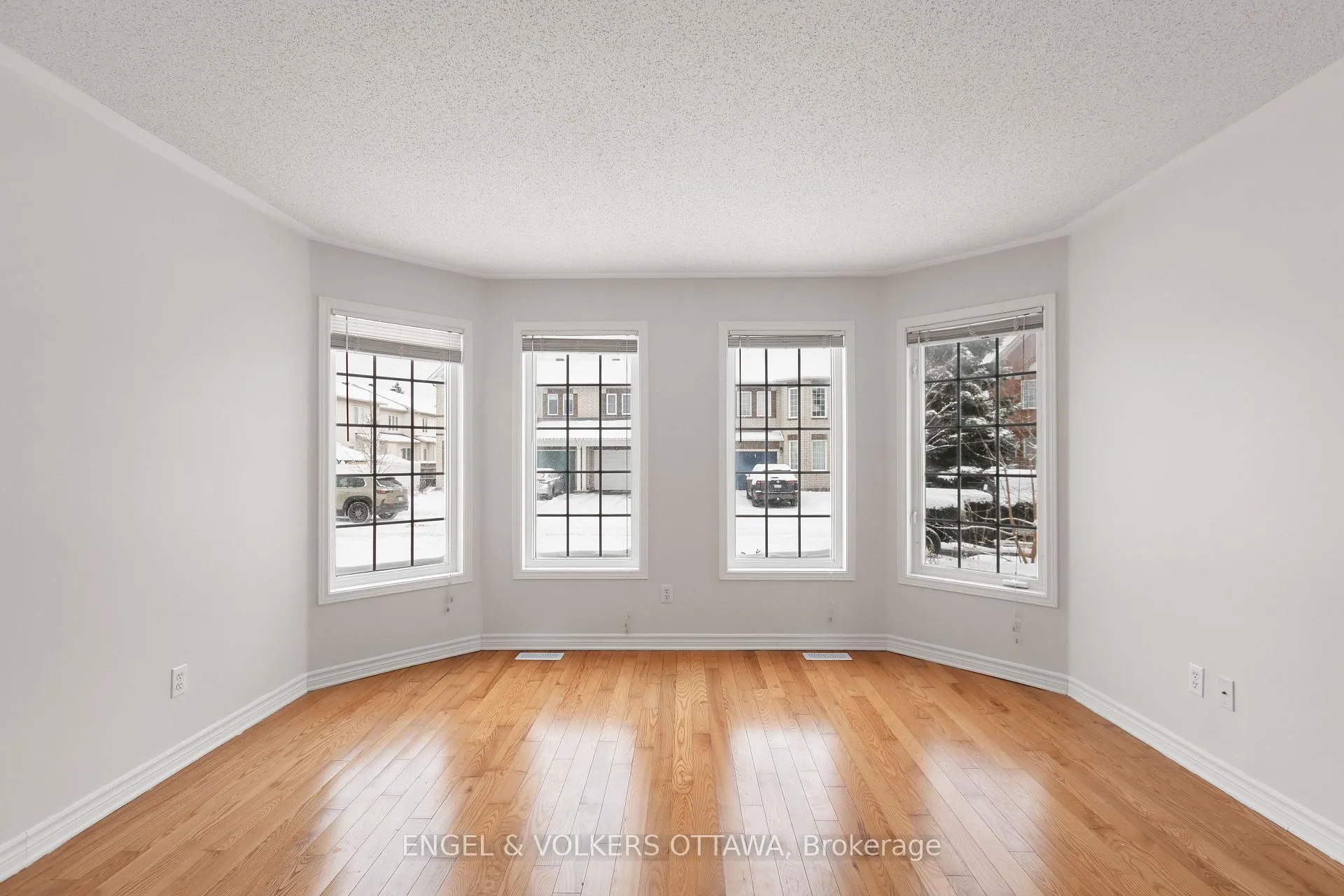 Photo 7 of 14 Gatesbury Street, Ottawa, Barrhaven - Longfields — HOMEH
