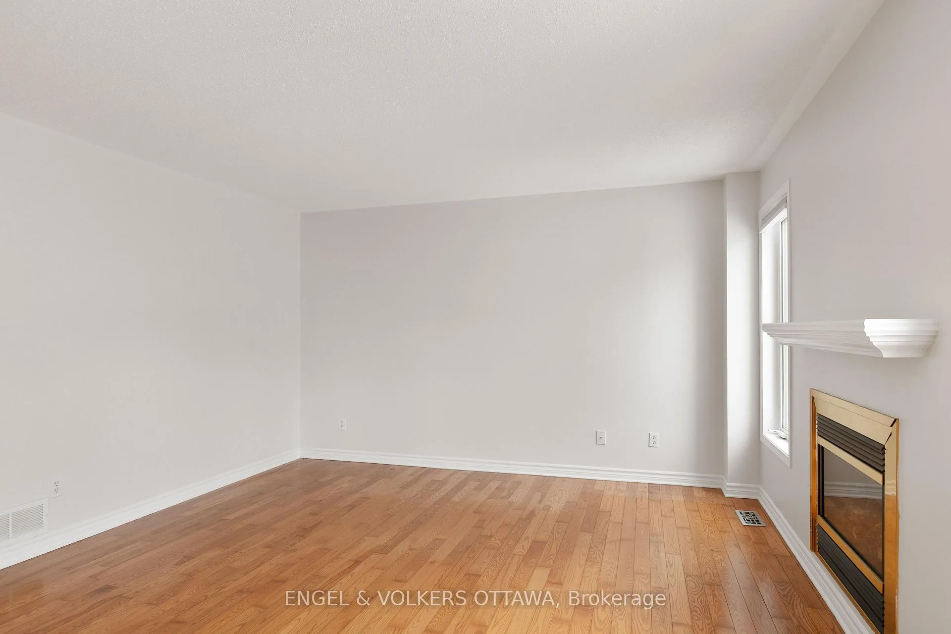 Photo 11 of 14 Gatesbury Street, Ottawa, Barrhaven - Longfields — HOMEH