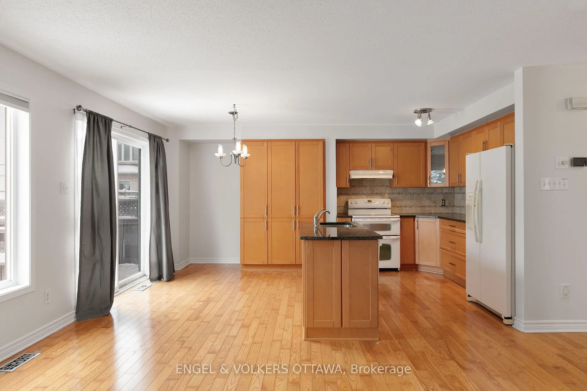 Photo 14 of 14 Gatesbury Street, Ottawa, Barrhaven - Longfields — HOMEH