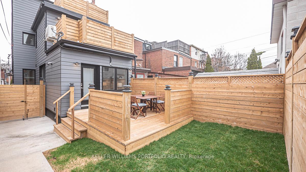 Photo 1 of Unit Unit 1, 207 Beatrice Street, Toronto, Palmerston-Little Italy — HOMEH