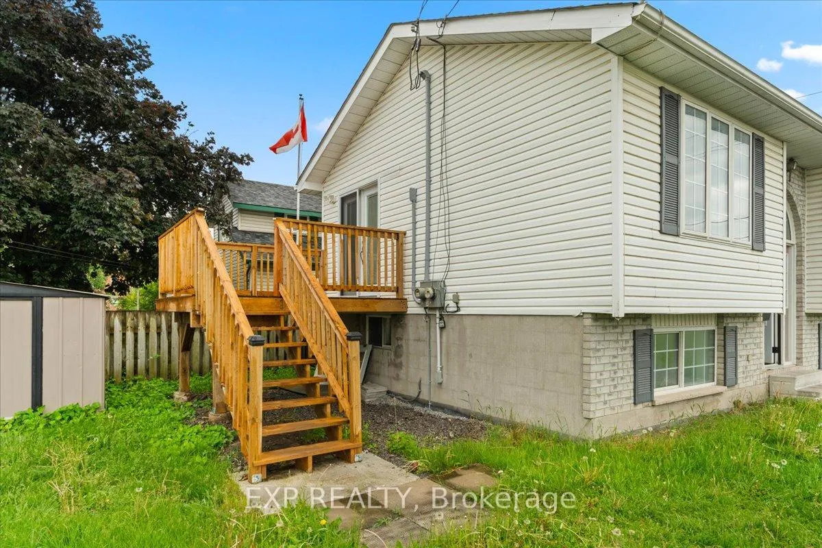 Photo 2 of Unit Upper, 3 Clifford Street, Belleville, Belleville Ward — HOMEH