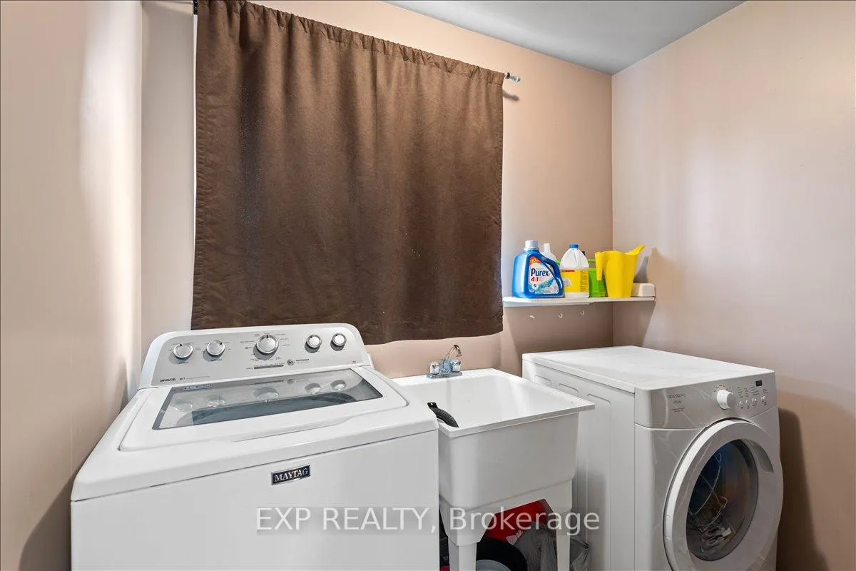 Photo 18 of Unit Upper, 3 Clifford Street, Belleville, Belleville Ward — HOMEH