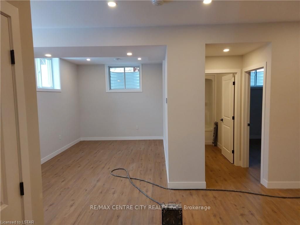 Photo 9 of Unit A - Lower, 9 Oak Street, Bayham, Vienna — HOMEH
