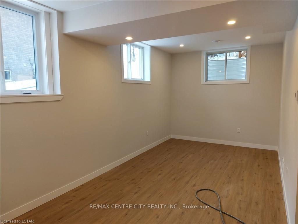 Photo 3 of Unit A - Lower, 9 Oak Street, Bayham, Vienna — HOMEH