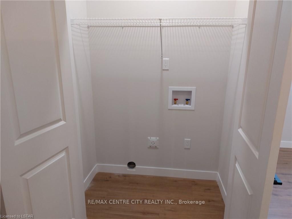 Photo 5 of Unit A - Lower, 9 Oak Street, Bayham, Vienna — HOMEH