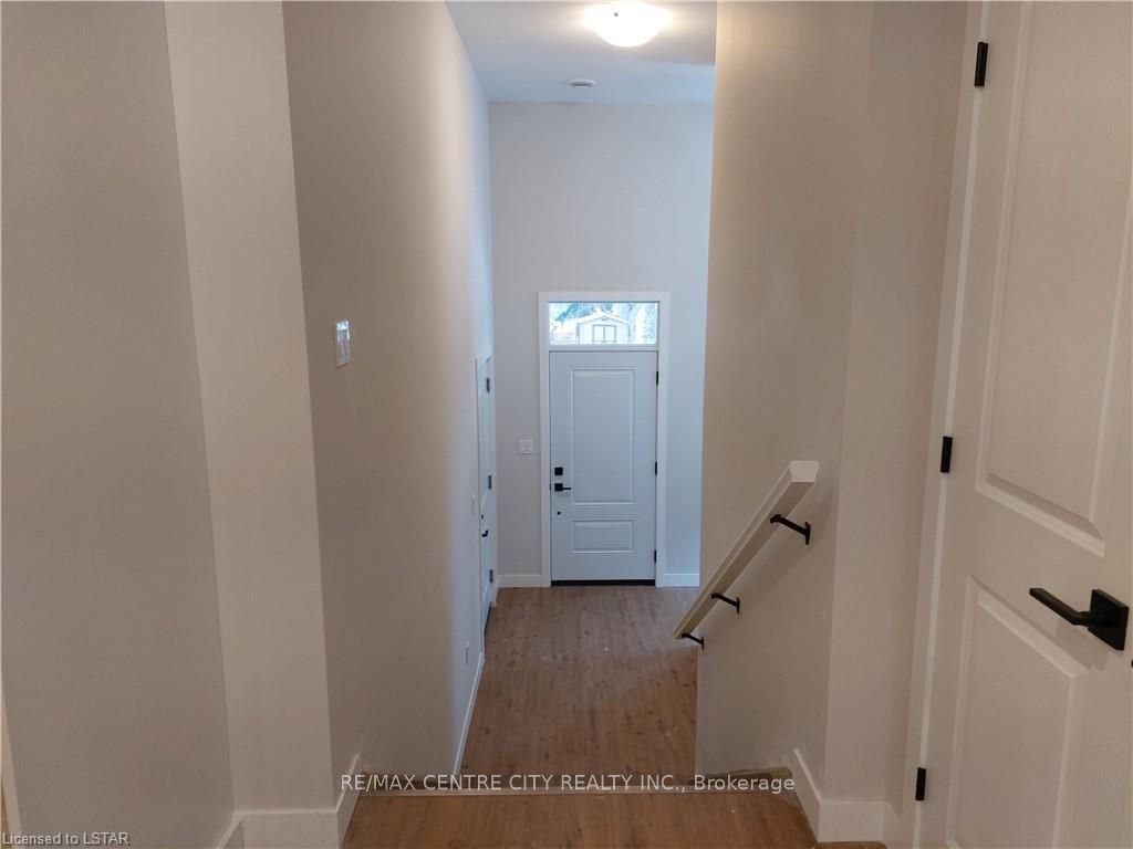 Photo 8 of Unit A - Lower, 9 Oak Street, Bayham, Vienna — HOMEH