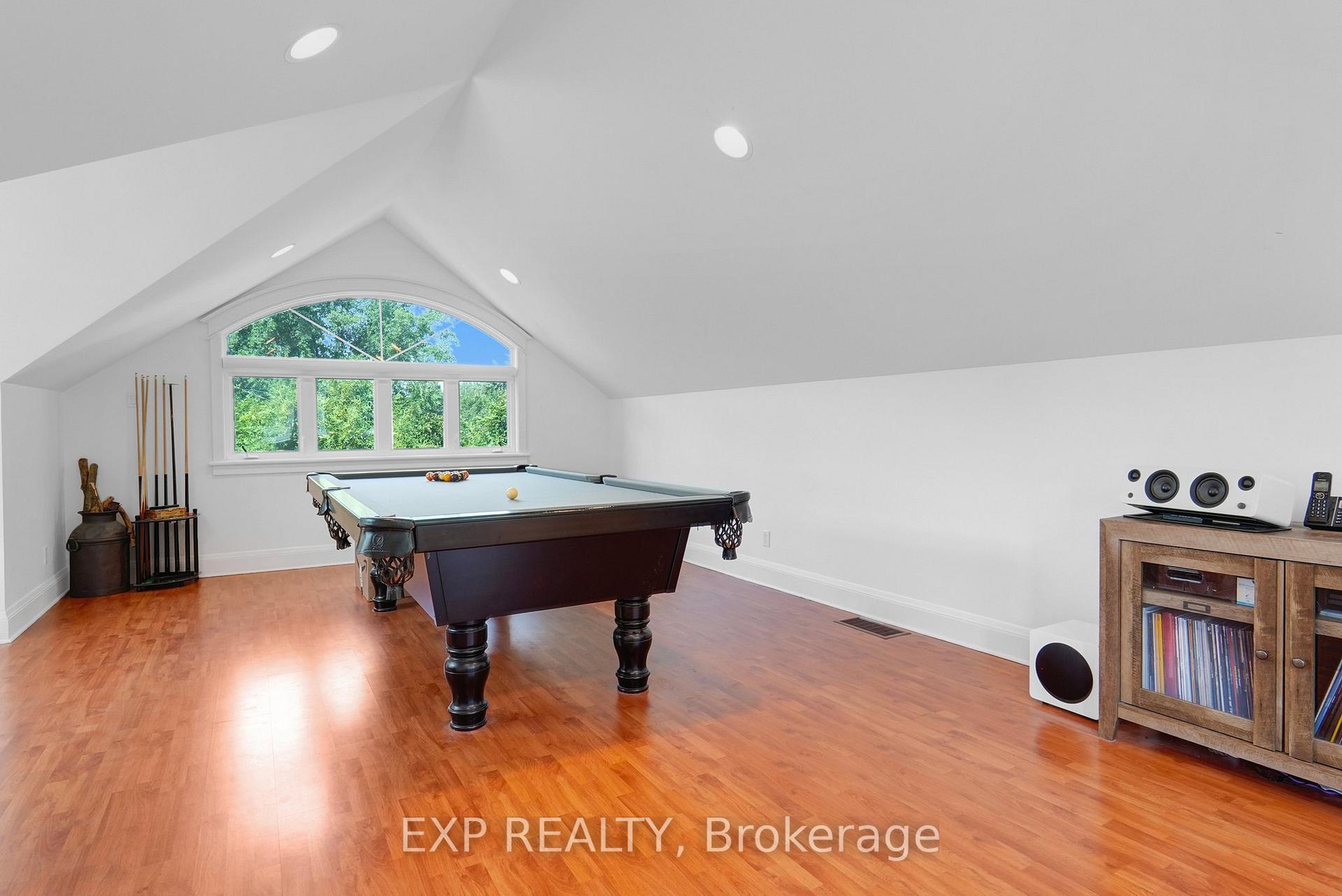 Photo 23 of 72 Delong Drive, Ottawa, Rothwell Heights — HOMEH