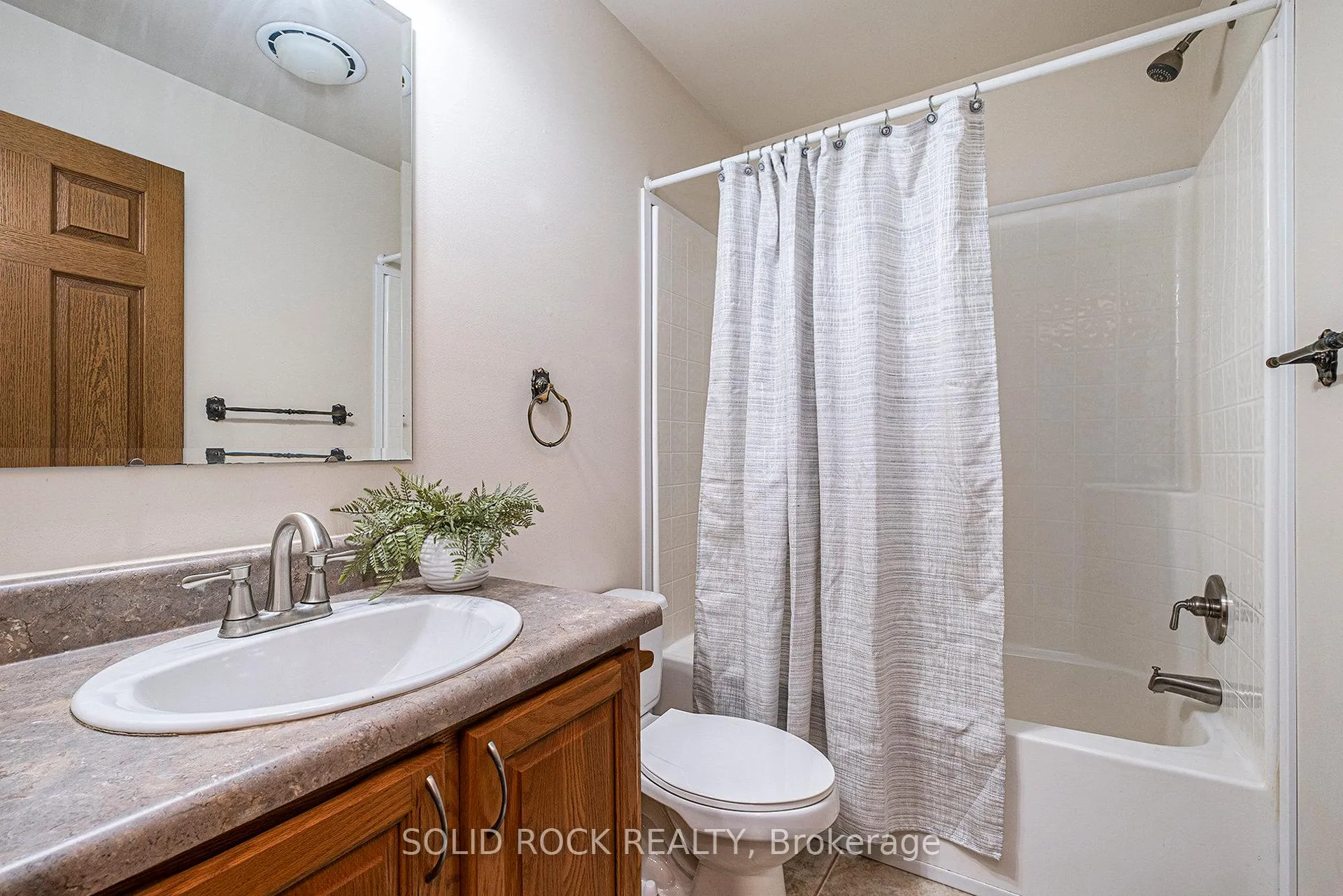 Photo 15 of 65 Vanier Road, Ottawa, Bellwood - Industrial Park — HOMEH