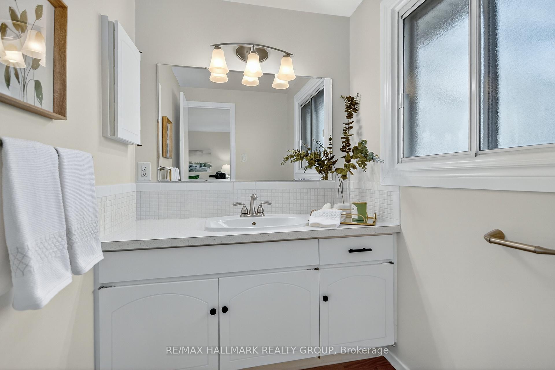 Photo 27 of 89 Westpark Drive, Ottawa, Blackburn Hamlet — HOMEH