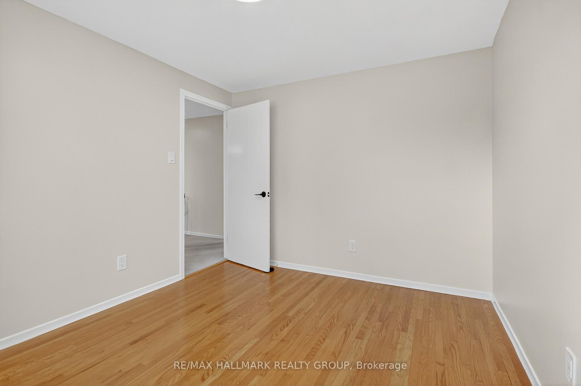 Photo 32 of 89 Westpark Drive, Ottawa, Blackburn Hamlet — HOMEH