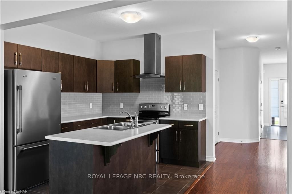 Photo 6 of 21 Elderberry Road, Thorold, Confederation Heights — HOMEH