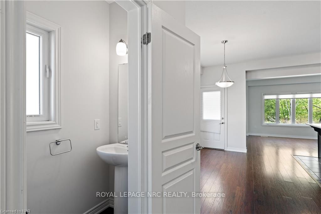 Photo 9 of 21 Elderberry Road, Thorold, Confederation Heights — HOMEH