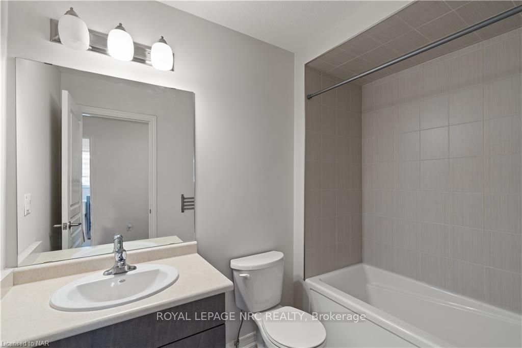 Photo 10 of 21 Elderberry Road, Thorold, Confederation Heights — HOMEH