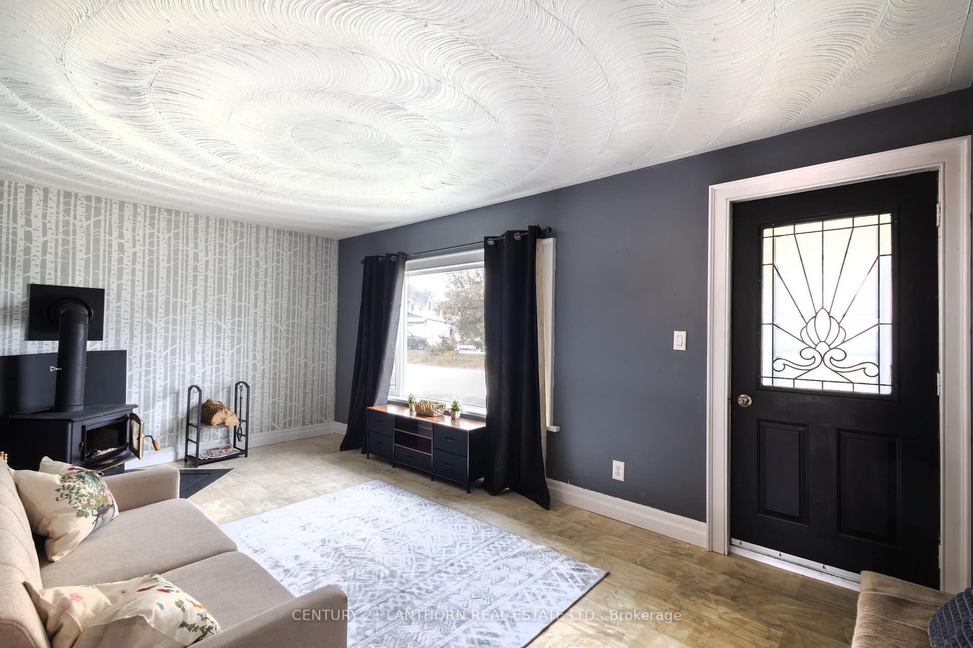 Photo 3 of 202 Casey Road, Belleville, Thurlow Ward — HOMEH