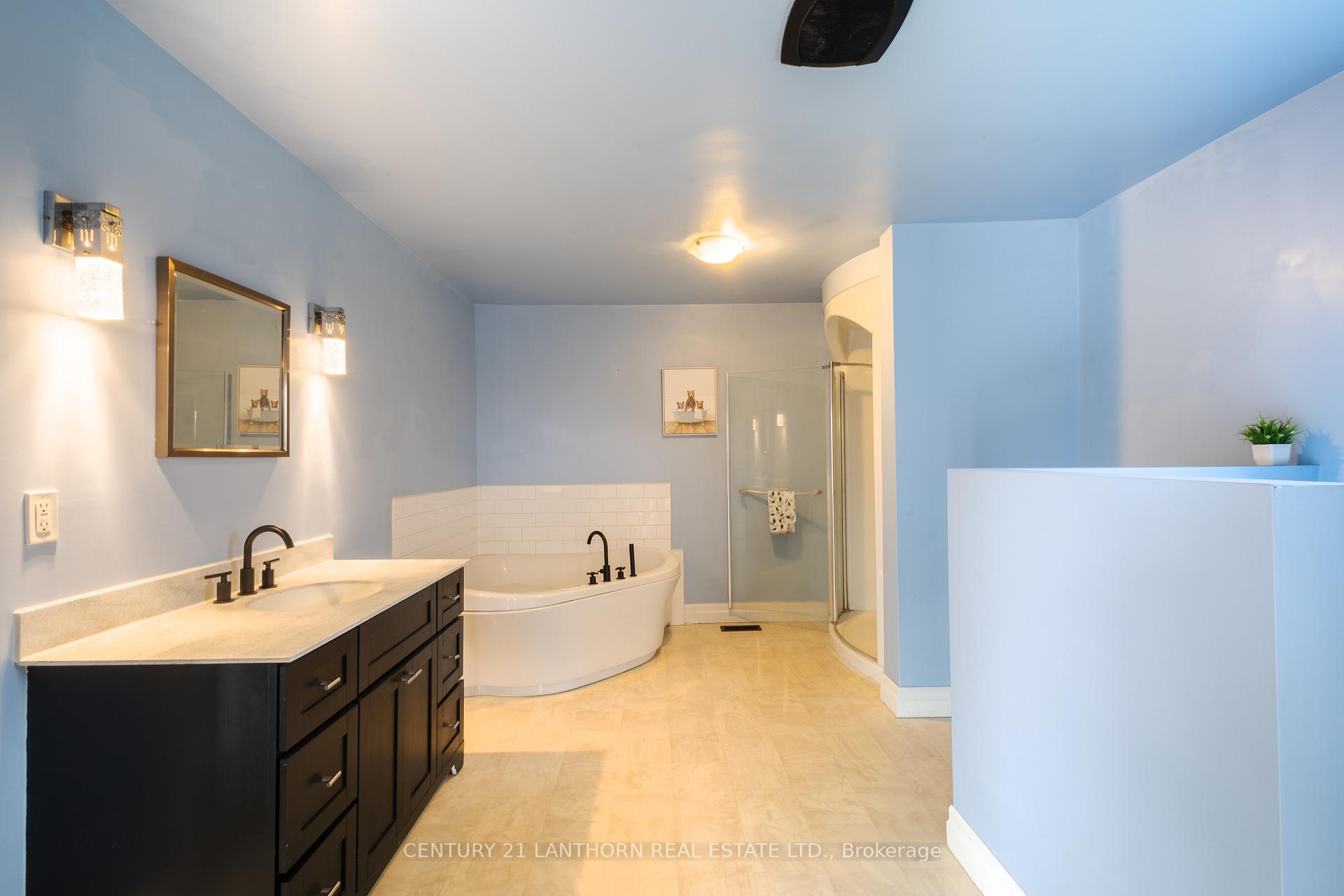 Photo 10 of 202 Casey Road, Belleville, Thurlow Ward — HOMEH