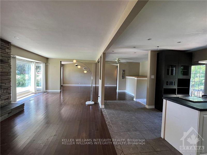 Photo 5 of 17 Grangemill Avenue, Ottawa, Lynwood Village — HOMEH
