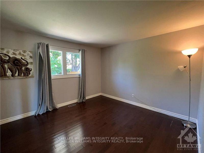 Photo 8 of 17 Grangemill Avenue, Ottawa, Lynwood Village — HOMEH