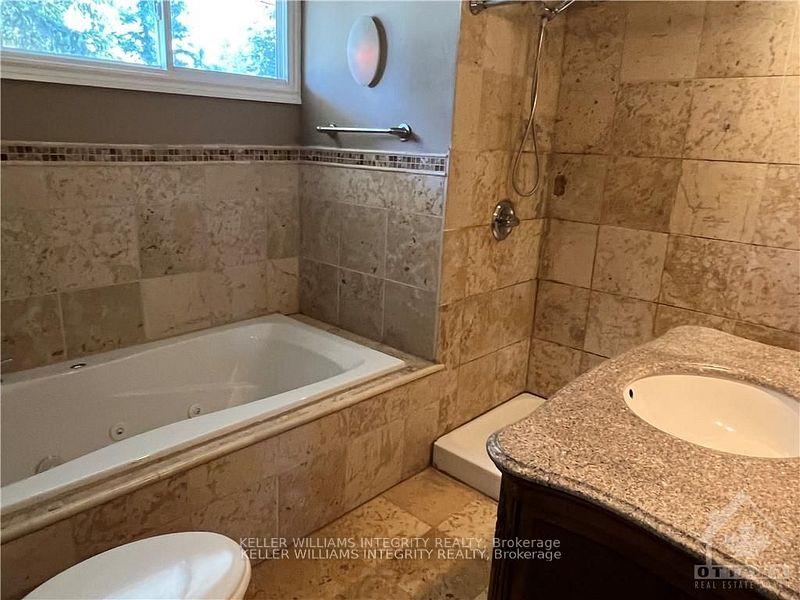 Photo 11 of 17 Grangemill Avenue, Ottawa, Lynwood Village — HOMEH