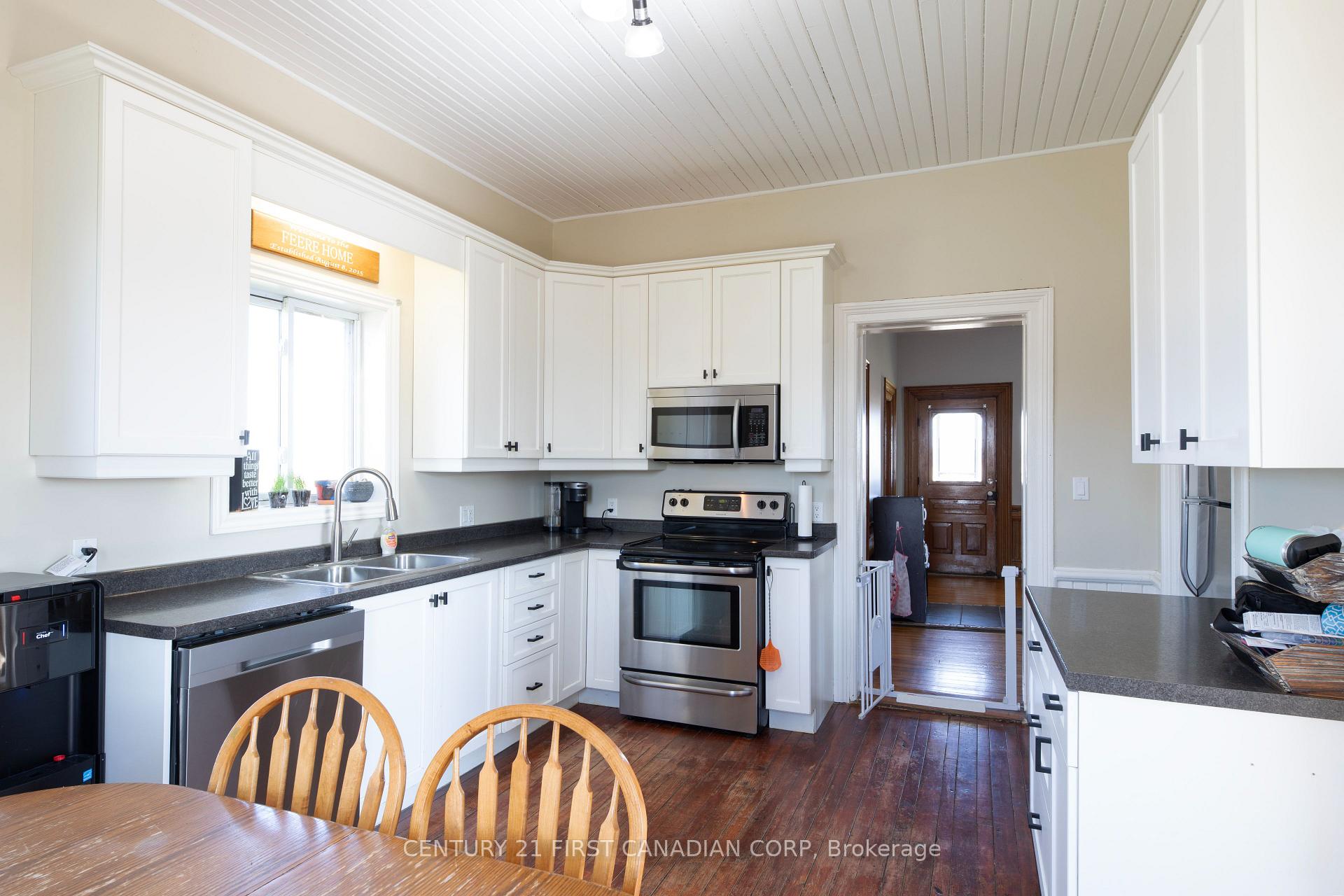 Photo 10 of 30159 Centre DR Road, Adelaide Metcalfe, Rural Adelaide Metcalfe — HOMEH