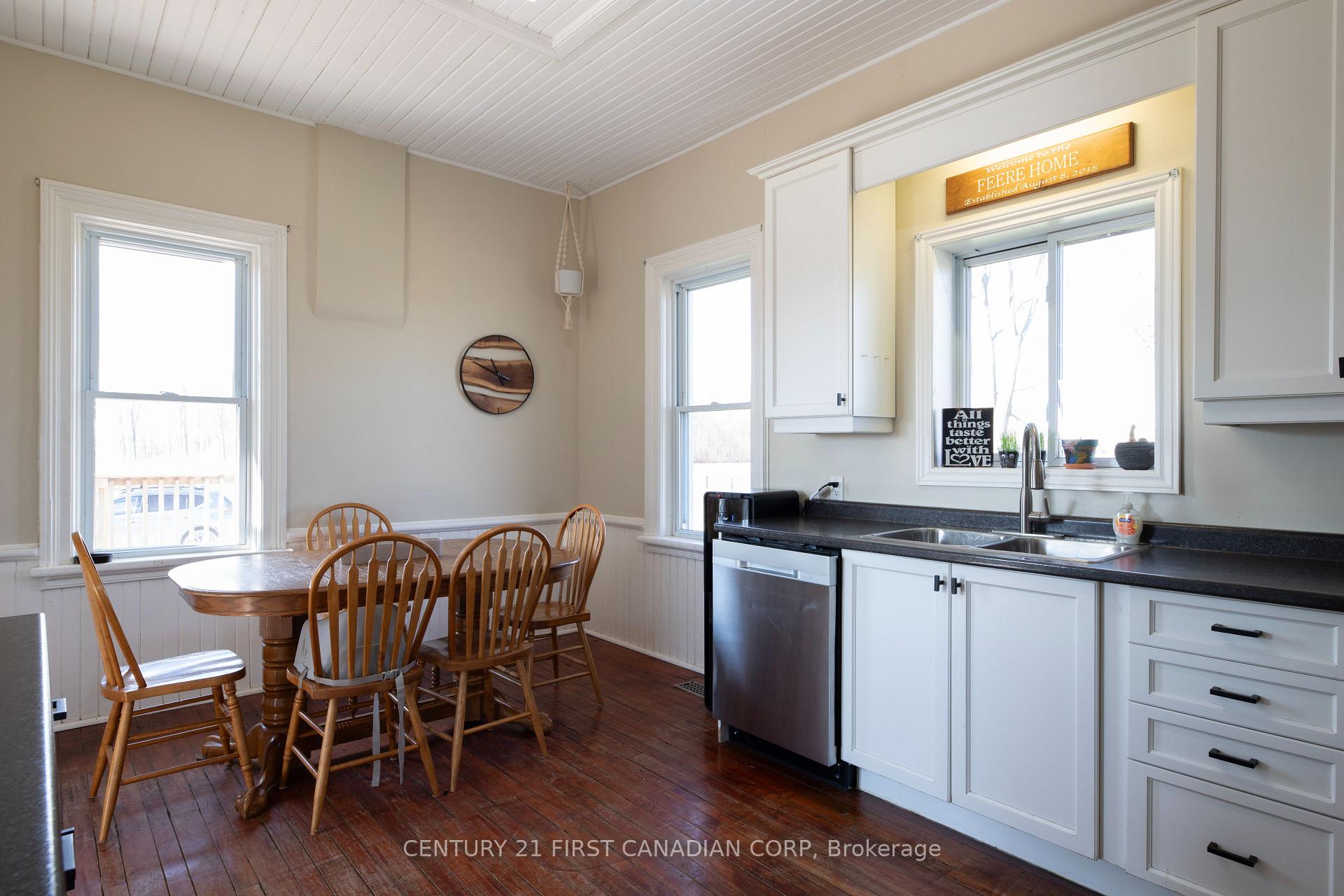 Photo 9 of 30159 Centre DR Road, Adelaide Metcalfe, Rural Adelaide Metcalfe — HOMEH