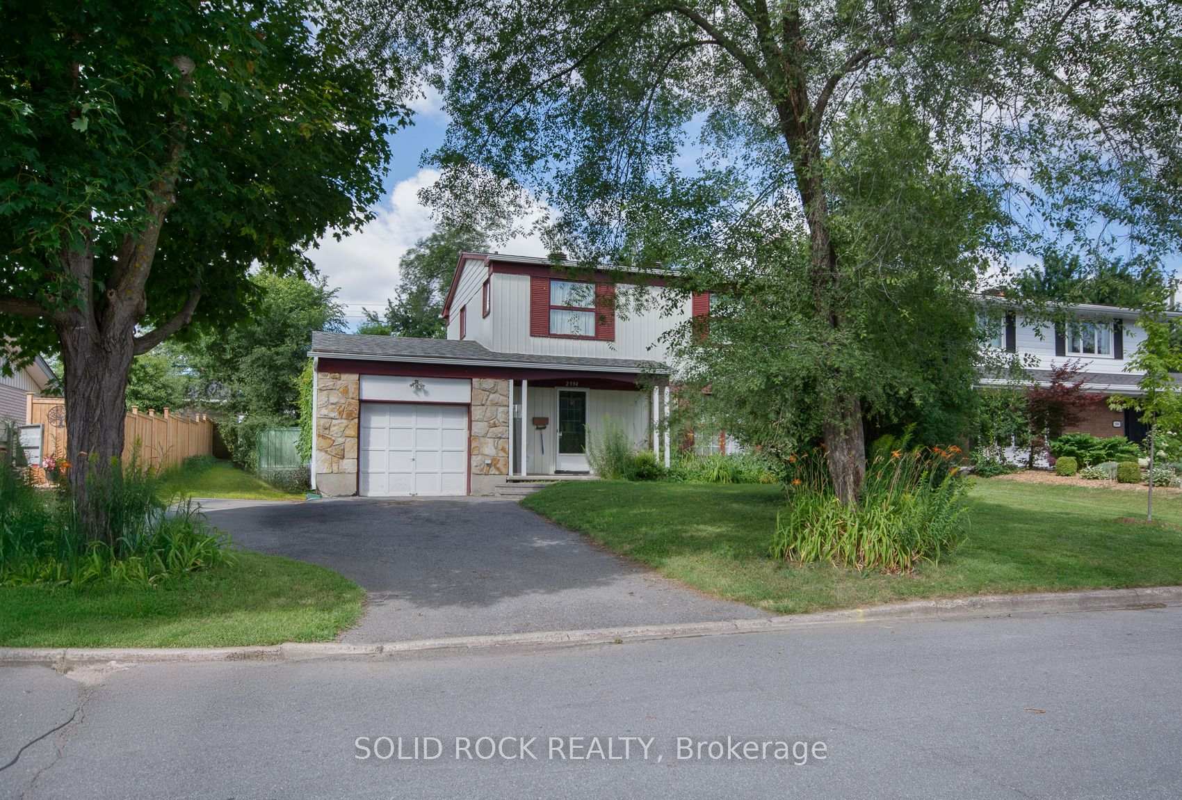 Photo 3 of 2994 Hyde Street, Ottawa, Riverside Park South — HOMEH