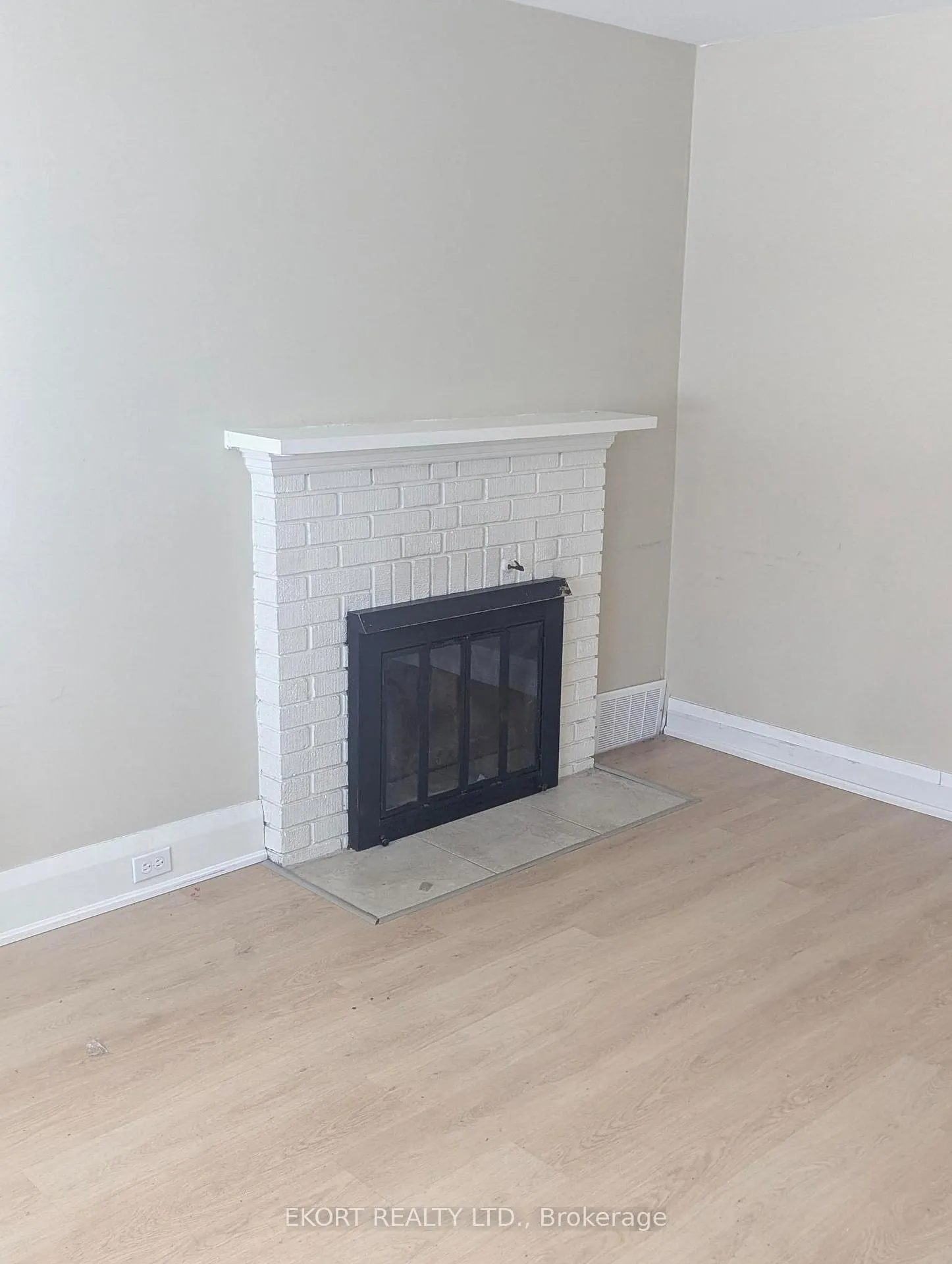 Photo 7 of 306 MacDonald Avenue, Belleville, Belleville Ward — HOMEH