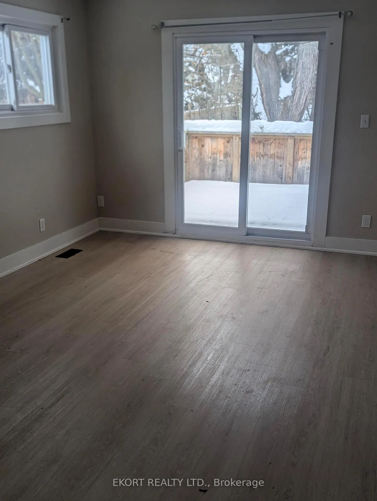 Photo 10 of 306 MacDonald Avenue, Belleville, Belleville Ward — HOMEH