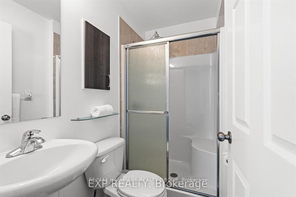 Photo 17 of 517 Simran Private, Ottawa, Barrhaven - Cedargrove/Fraserdale — HOMEH
