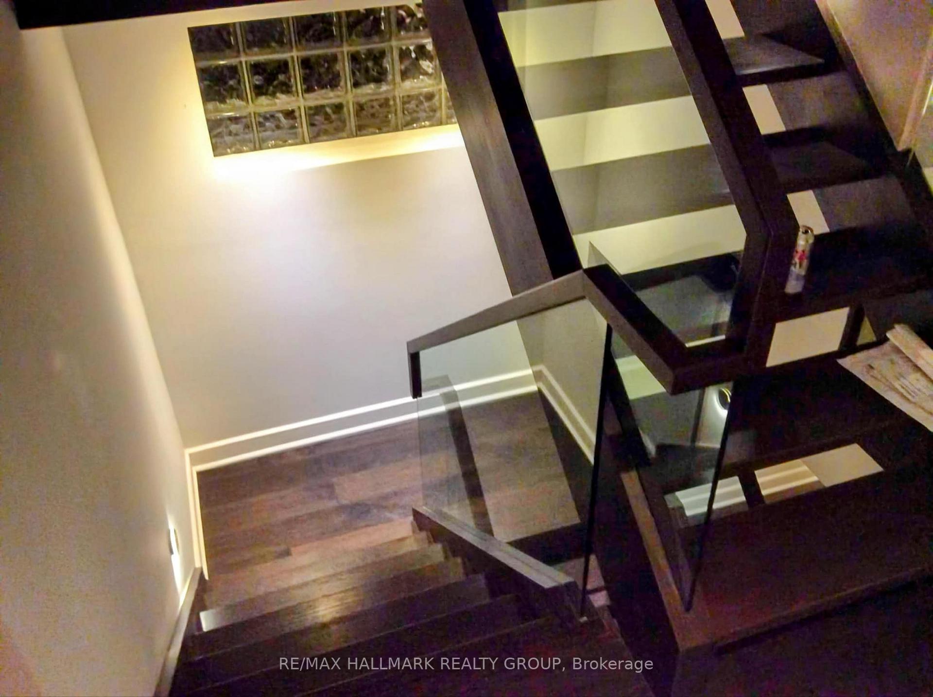 Photo 15 of 1 Davidson Drive, Ottawa, Rothwell Heights — HOMEH