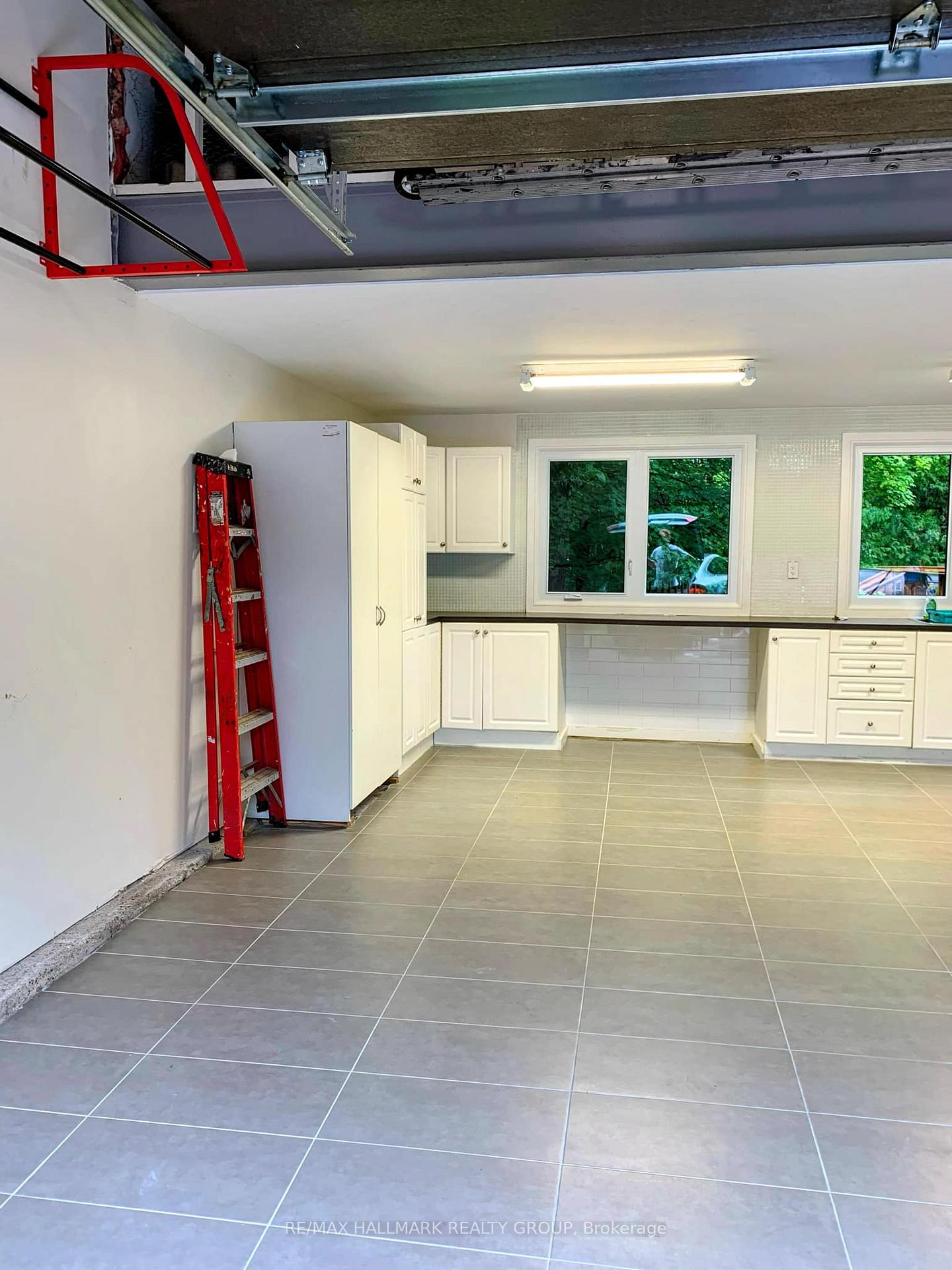 Photo 23 of 1 Davidson Drive, Ottawa, Rothwell Heights — HOMEH