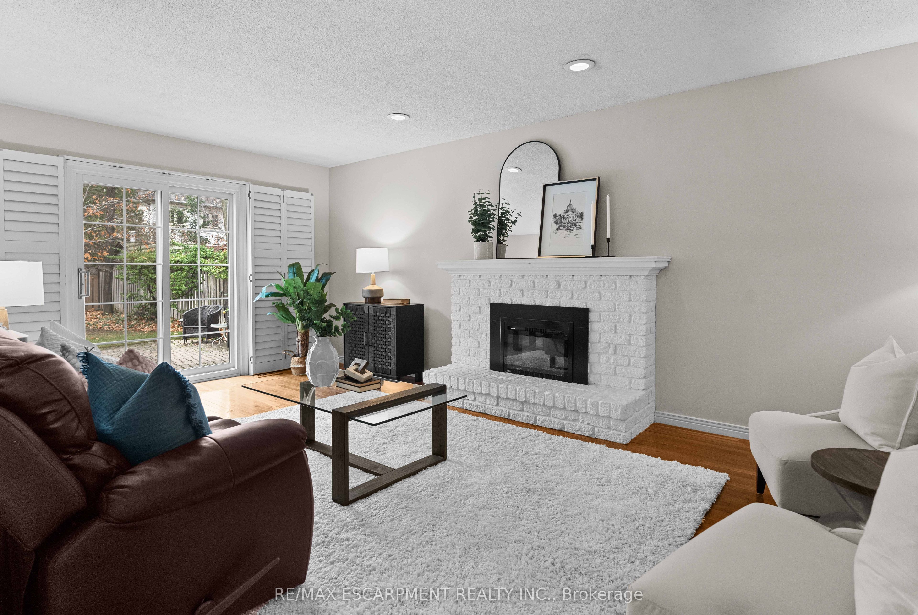 Photo 40 of 2068 Pipers Court, Burlington, Rose — HOMEH