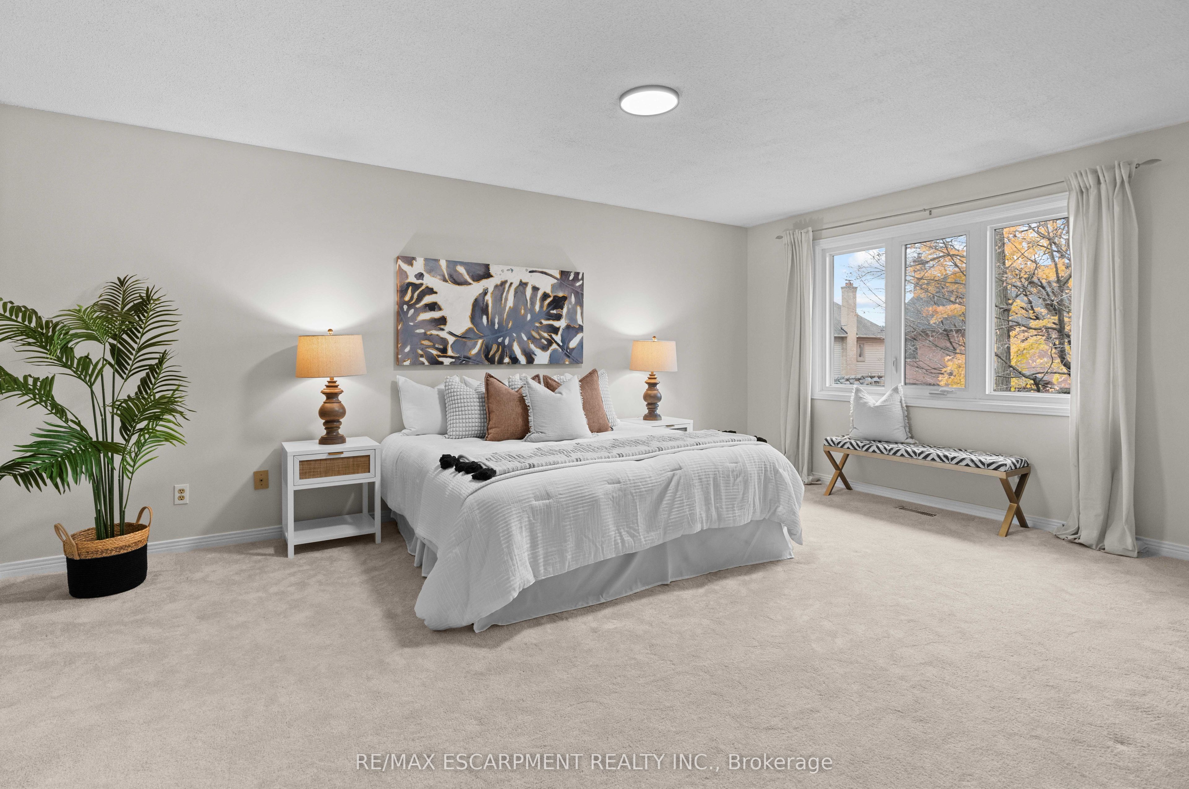 Photo 52 of 2068 Pipers Court, Burlington, Rose — HOMEH