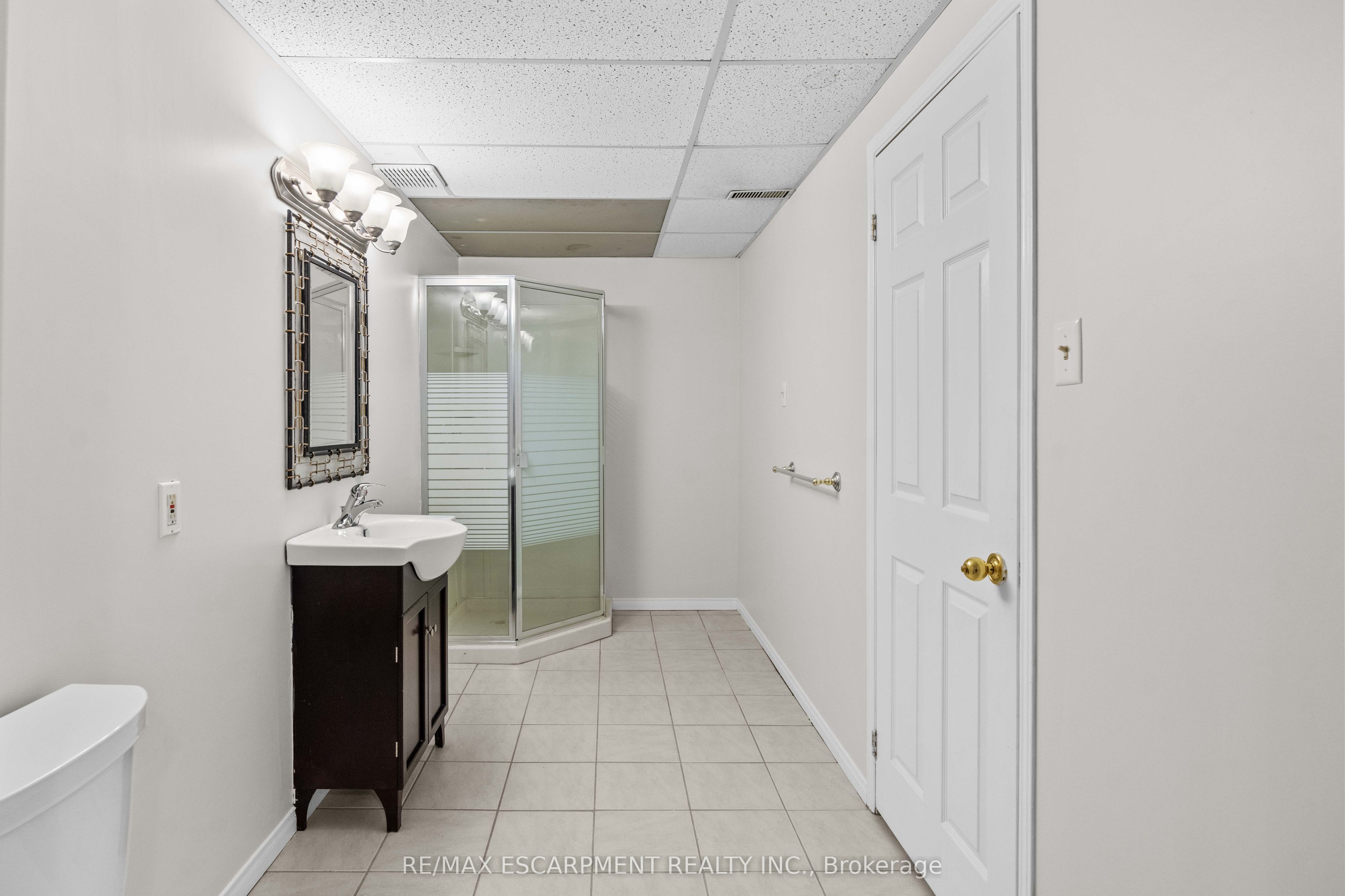 Photo 63 of 2068 Pipers Court, Burlington, Rose — HOMEH
