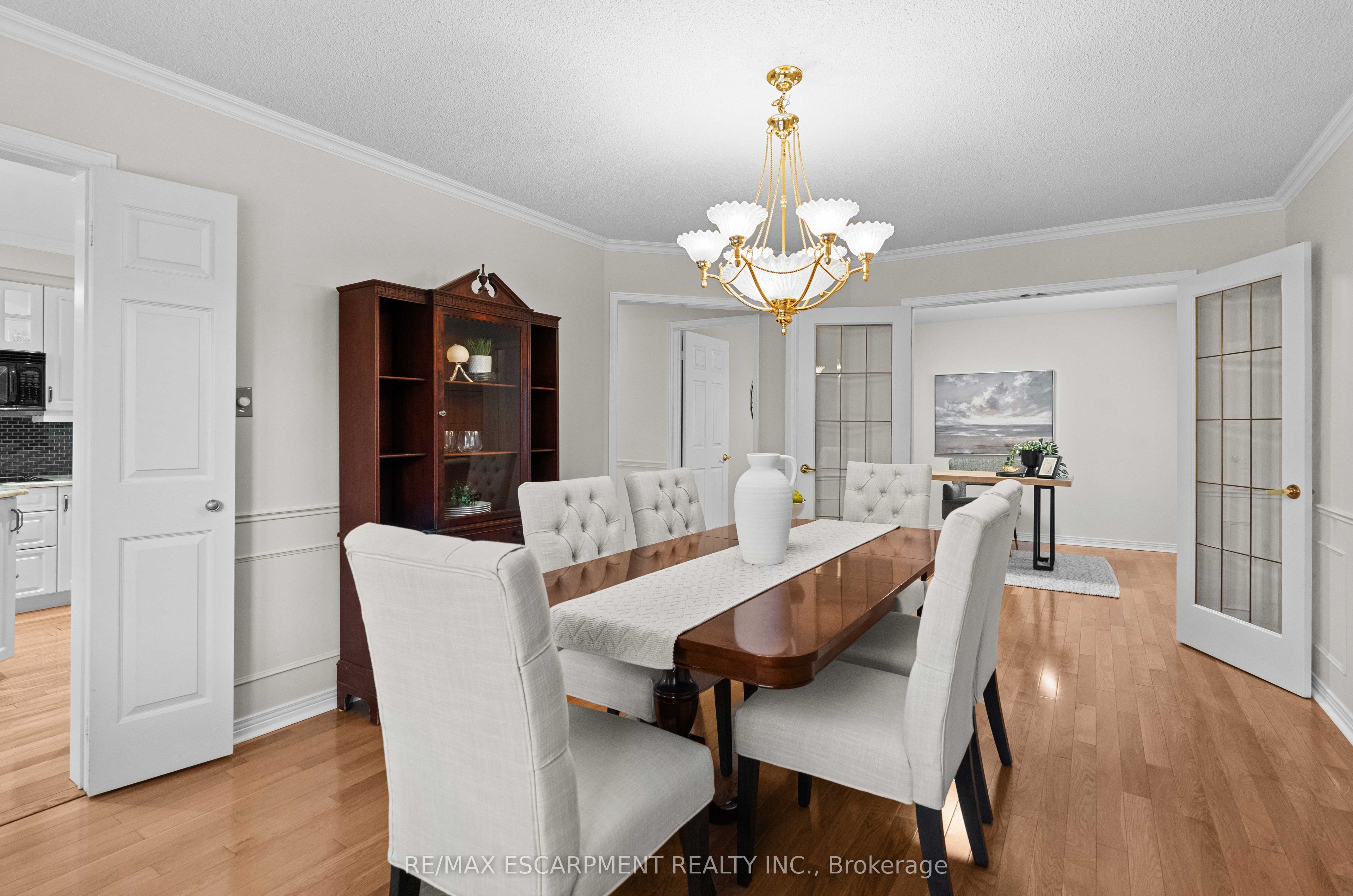 Photo 46 of 2068 Pipers Court, Burlington, Rose — HOMEH