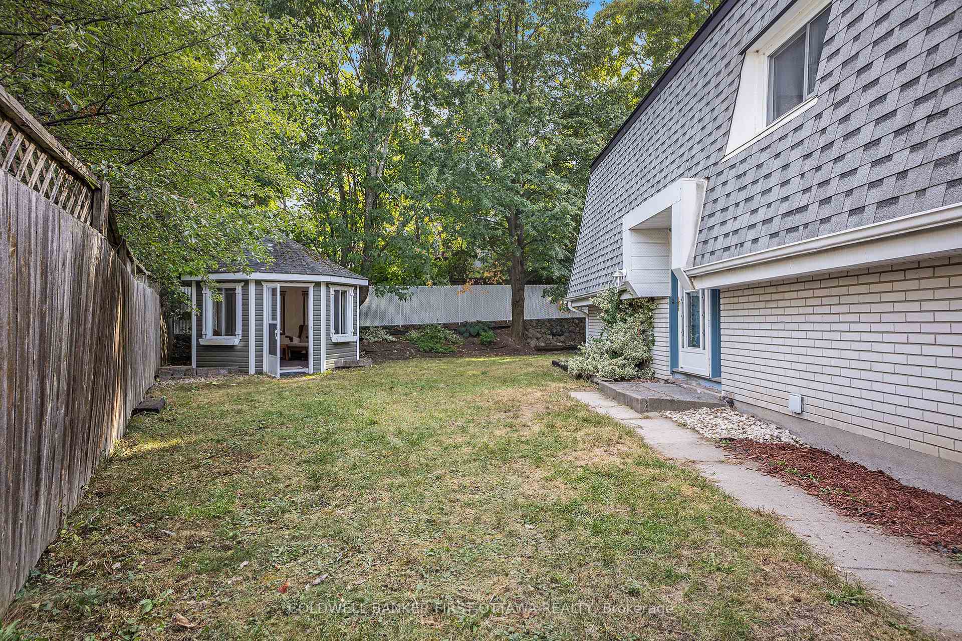 Photo 7 of 27 Ariel Court, Ottawa, Westcliffe Estates — HOMEH
