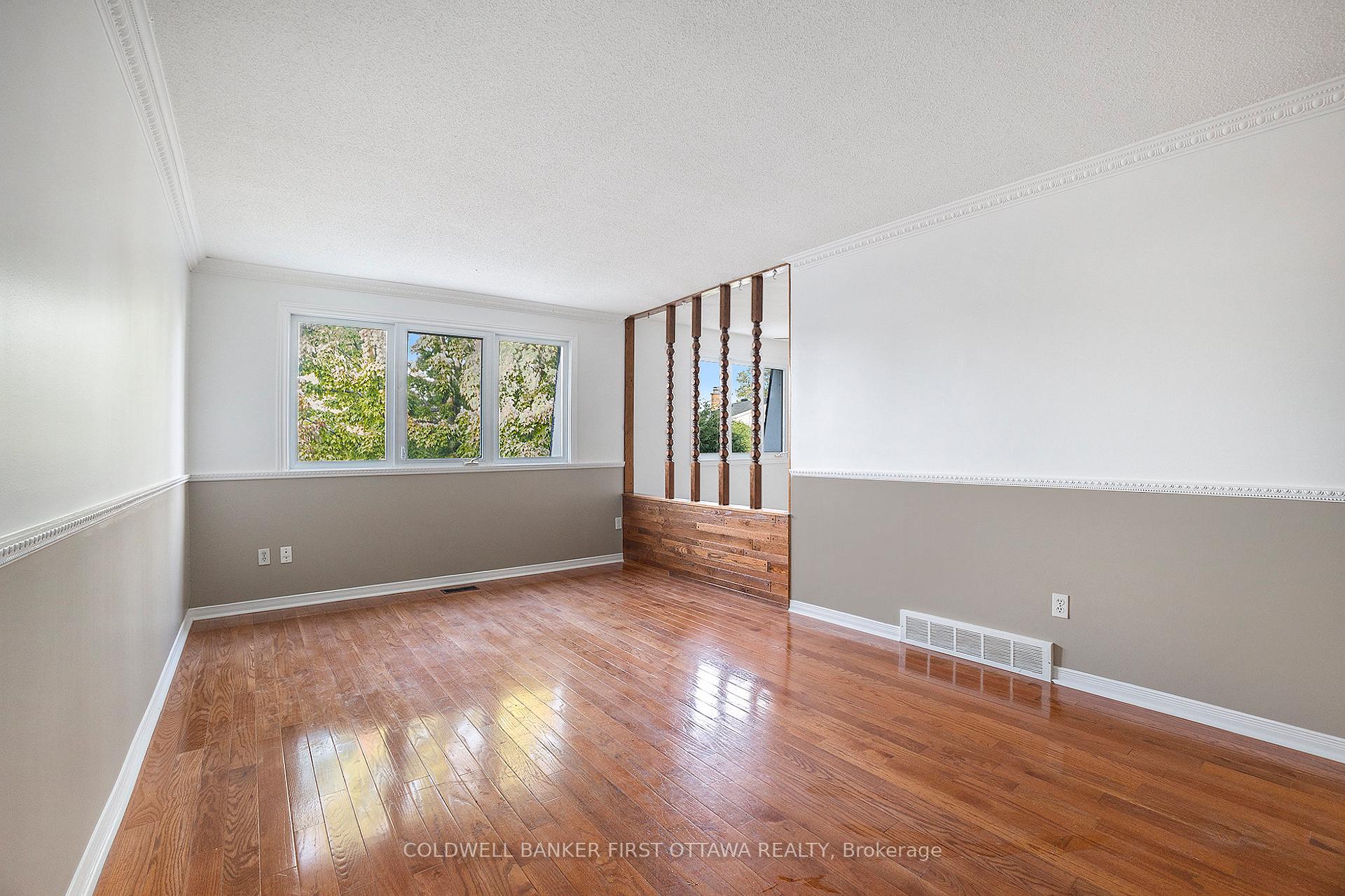 Photo 5 of 27 Ariel Court, Ottawa, Westcliffe Estates — HOMEH
