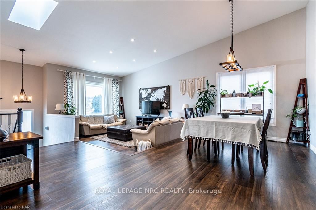 Photo 3 of 55 Keefer Road, Thorold, Confederation Heights — HOMEH