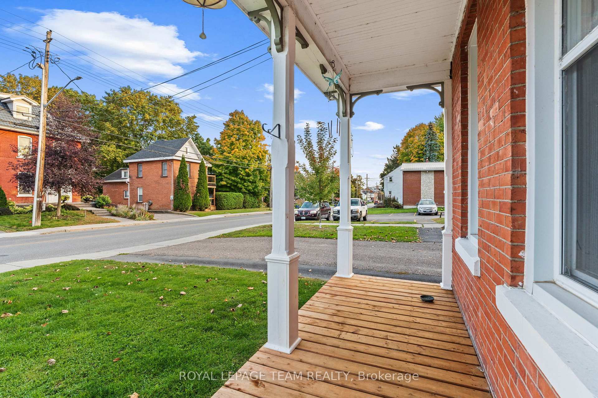 Photo 2 of Unit 2, 258 John Street N, Arnprior — HOMEH