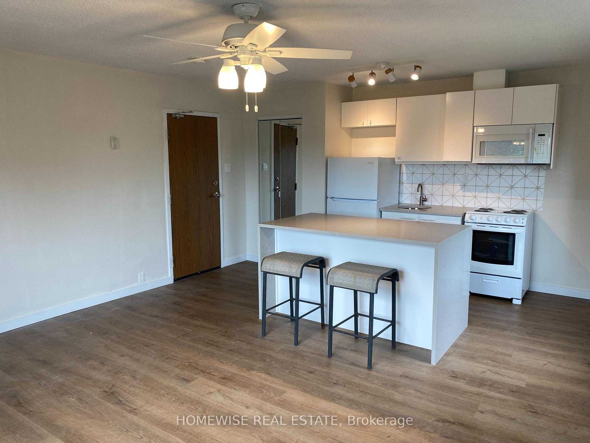 Front of Unit 302, 5 High Park Boulevard