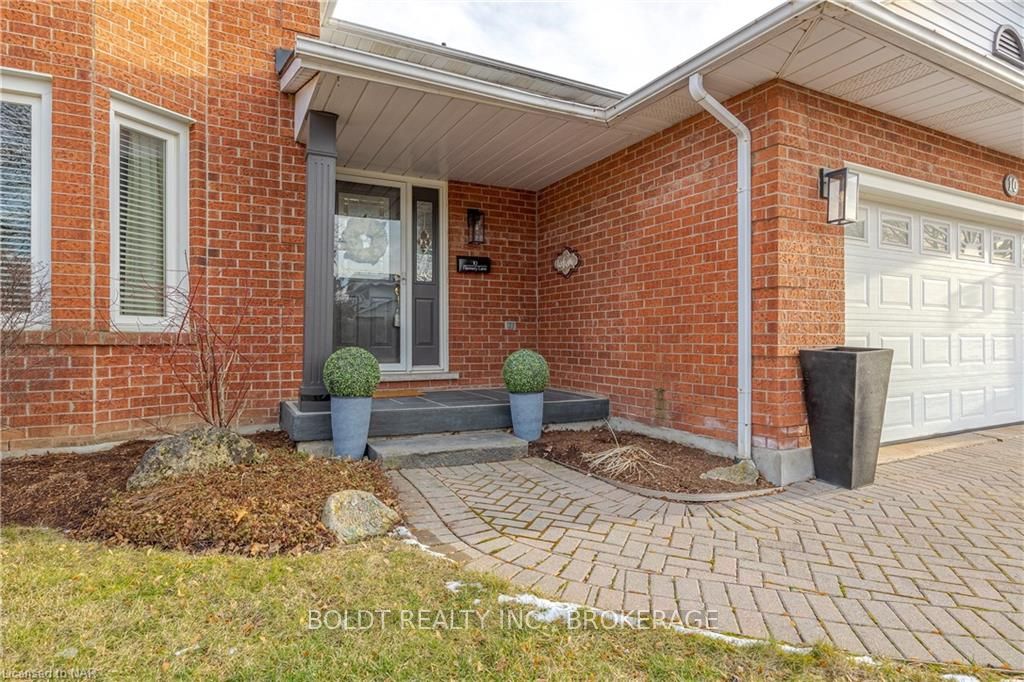 Photo 3 of 10 Flannery Lane, Thorold, Confederation Heights — HOMEH