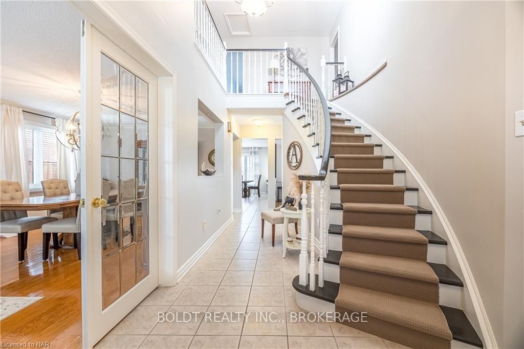 Photo 4 of 10 Flannery Lane, Thorold, Confederation Heights — HOMEH