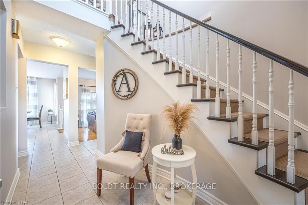 Photo 5 of 10 Flannery Lane, Thorold, Confederation Heights — HOMEH