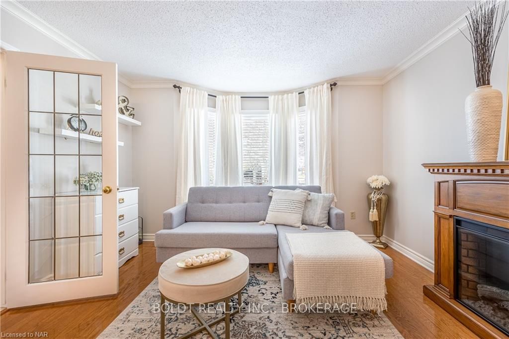 Photo 7 of 10 Flannery Lane, Thorold, Confederation Heights — HOMEH