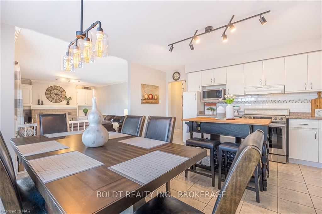 Photo 11 of 10 Flannery Lane, Thorold, Confederation Heights — HOMEH
