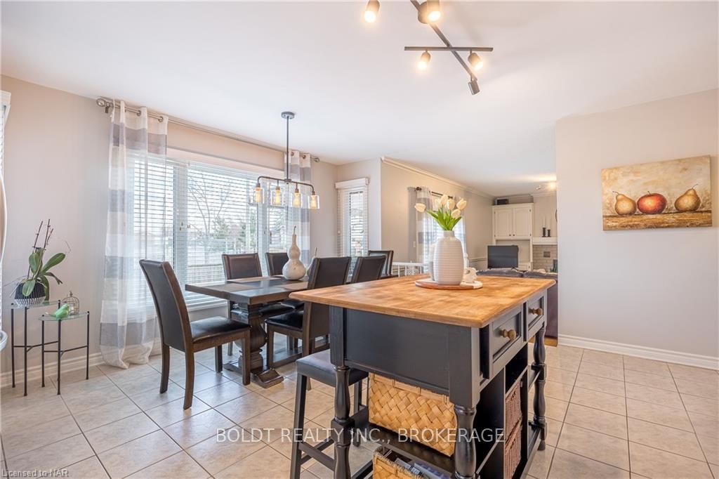 Photo 14 of 10 Flannery Lane, Thorold, Confederation Heights — HOMEH