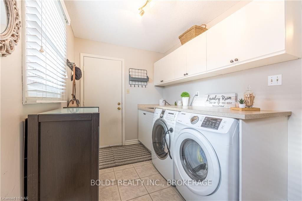 Photo 19 of 10 Flannery Lane, Thorold, Confederation Heights — HOMEH