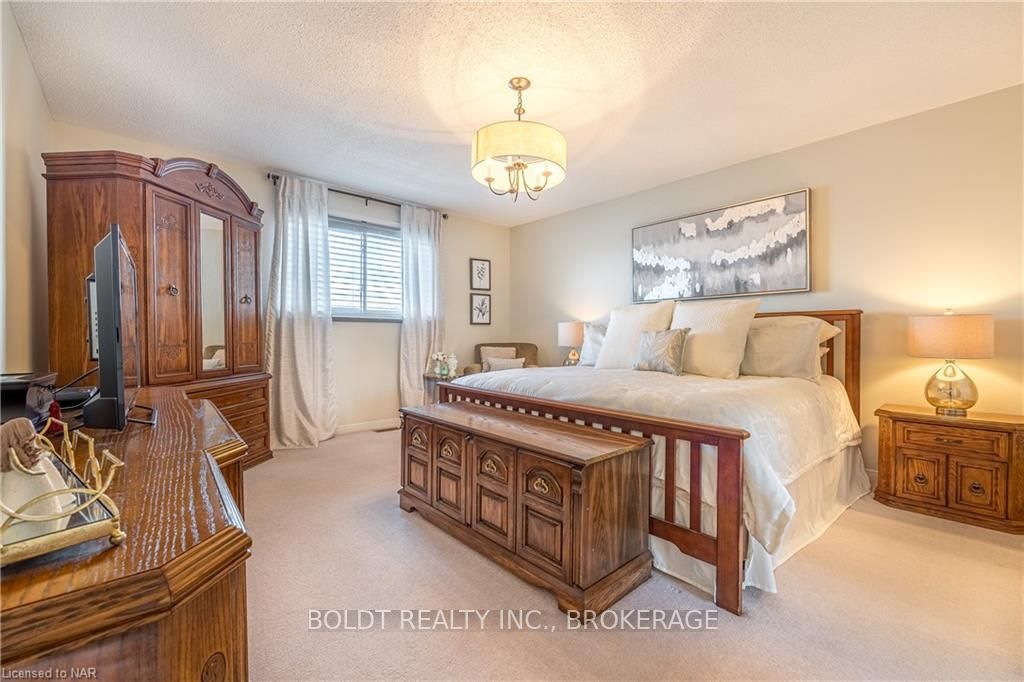 Photo 21 of 10 Flannery Lane, Thorold, Confederation Heights — HOMEH