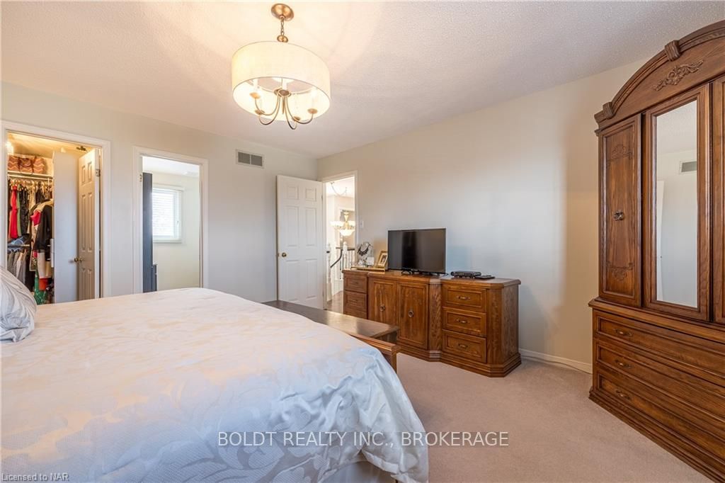 Photo 22 of 10 Flannery Lane, Thorold, Confederation Heights — HOMEH